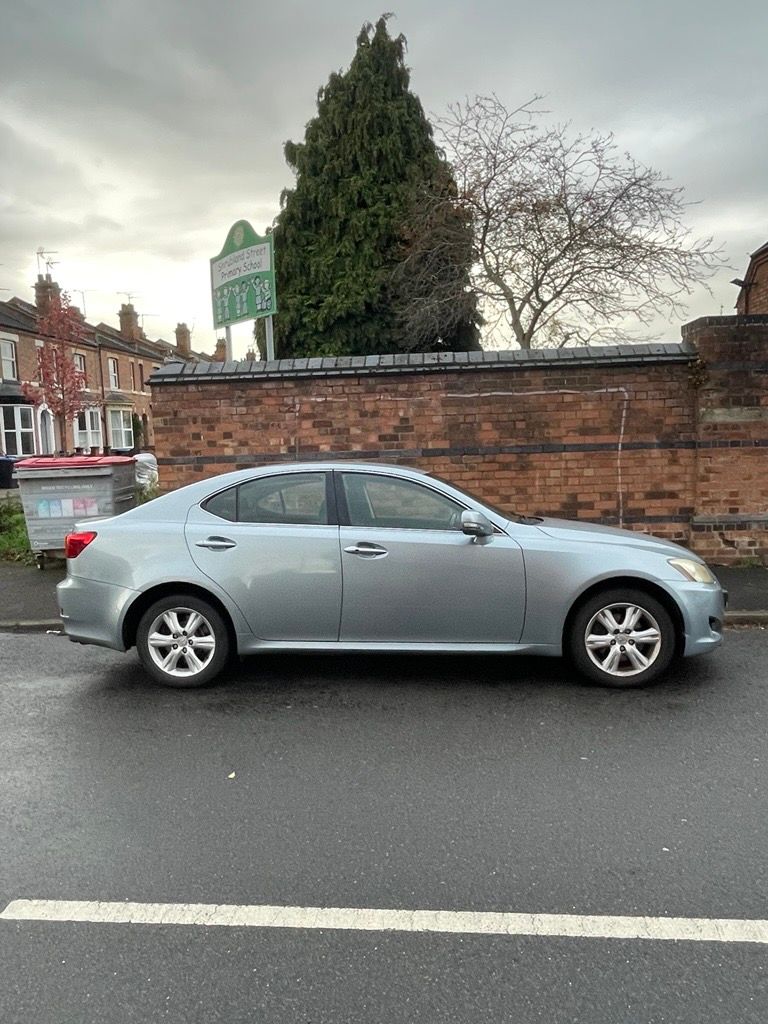 Lexus IS 220d SE – 2009 – Full Service & MOT until November 2026 – £2,400