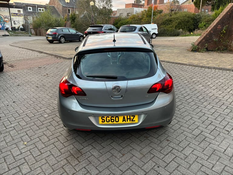 Vauxhall, ASTRA, Hatchback, 2010, automatic 1598 (cc), 5 doors