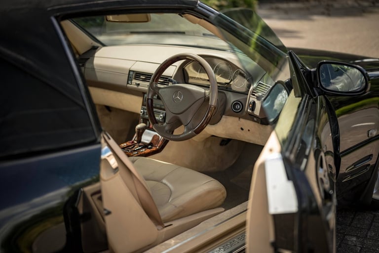 2001 Mercedes-Benz SL 320 V6 2dr Auto CONVERTIBLE Petrol Automatic