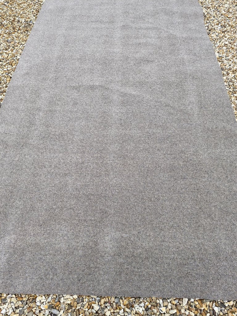 5.76m2  NEW grey carpet 80/20