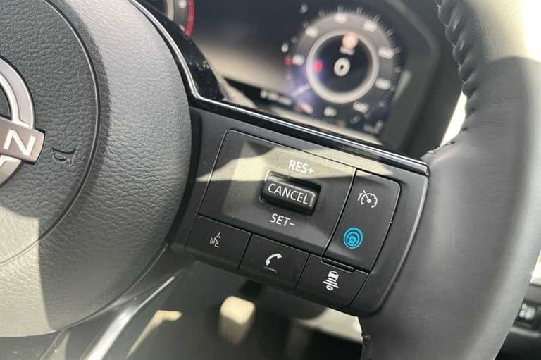 2025 Nissan Qashqai 1.3 DIG-T MH N-CONNECTA 5DR Hatchback Petrol Manual