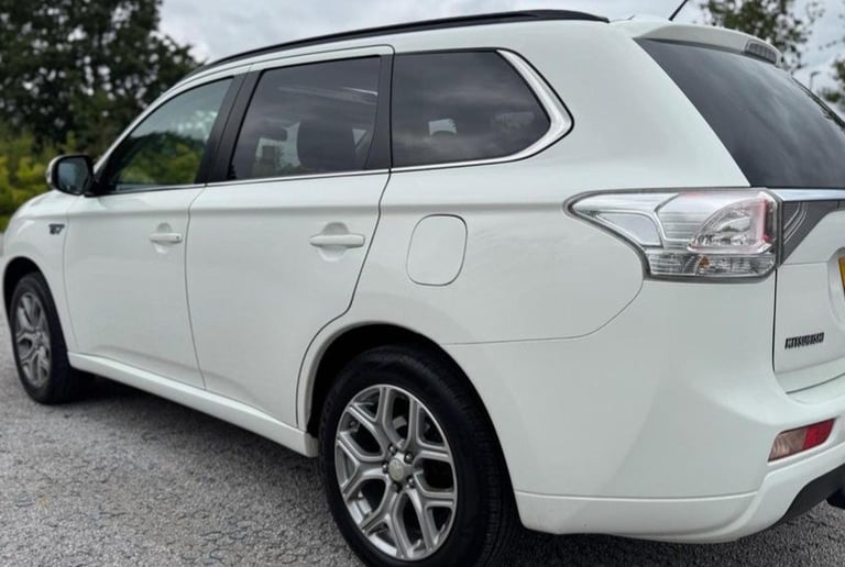 2015 Mitsubishi Outlander 2.0 PHEV GX4h 5dr Auto ESTATE Petrol Parallel Phev Automatic