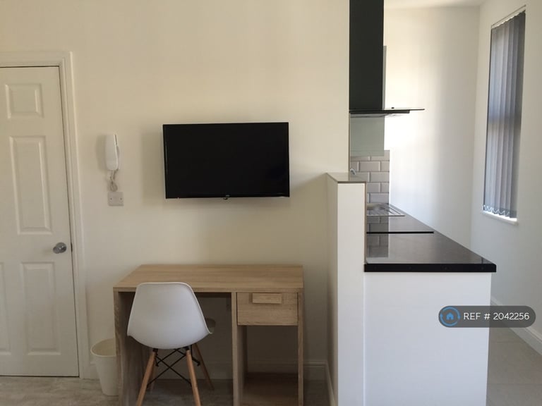 Studio flat in Coundon Road, Coventry, CV1 (#2042256)
