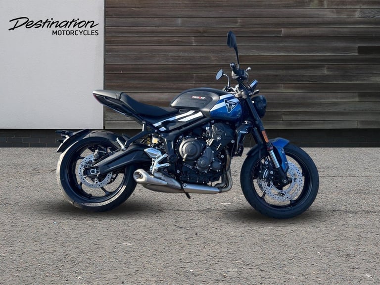 image for 2025 Triumph Trident 660 PREMIUM TWIN COLOUR Petrol black 6 Speed