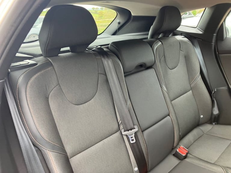2017 Volvo V40 T3 [152] Cross Country Nav Plus 5dr HATCHBACK PETROL Manual
