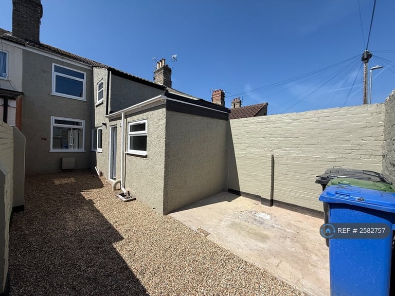 3 bedroom house in Union Place, Lowestoft, NR33 (3 bed) (#2582757)