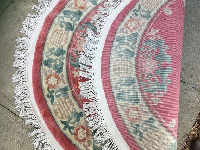 Round Pink Chinese Floral Design Rug 100% Wool Pile White Fringed Border  