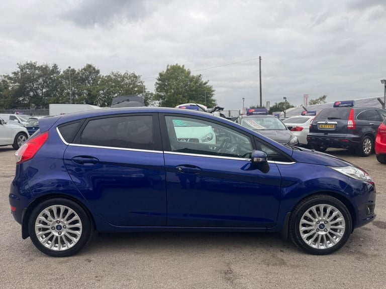 2013 Ford Fiesta 1.0T EcoBoost Titanium Euro 5 (s/s) 5dr HATCHBACK Petrol Manual