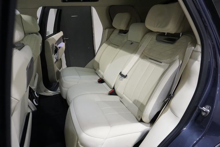 2023 Land Rover Range Rover 3.0 P550e 38.2kWh SV SUV 5dr Petrol Plug-in Hybrid Auto 4WD Euro 6 (s...