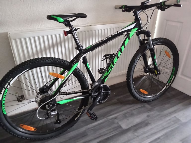 image for Scott aspect Like new mountain bike 