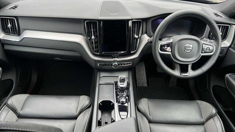 2022 Volvo XC60 2.0 B4D Plus Dark 5dr AWD Geartronic SUV Diesel Automatic