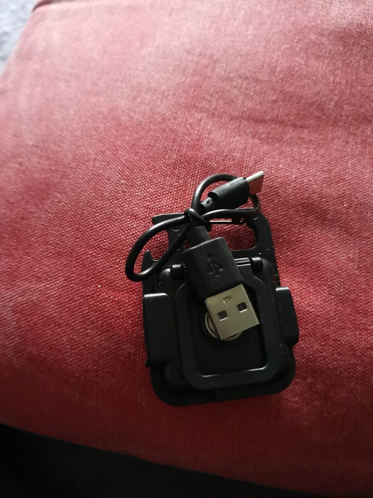 Small rechargeable light