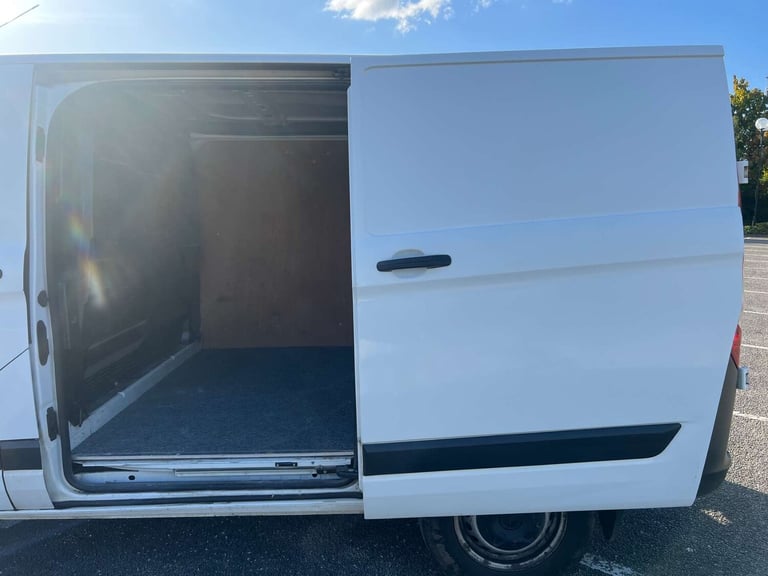 2015 Ford Transit Custom 2.2 TDCi 100ps Low Roof Van PANEL VAN DIESEL Manual