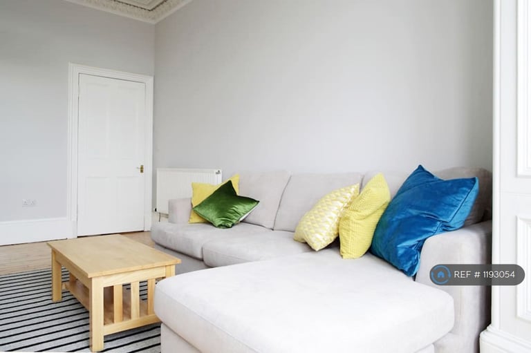 2 bedroom flat in Dundee Terrace, Edinburgh, EH11 (2 bed) (#1193054)