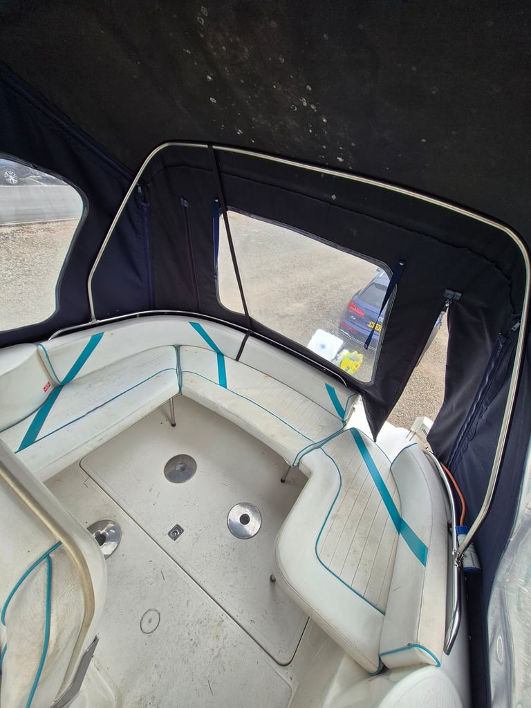 Sealine S240 4.3 Gi V6 24ft