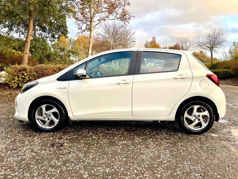 2015 Toyota Yaris 1.5 Hybrid Icon 5dr CVT ULEZ Compliance  HATCHBACK Petrol/Electric Hybrid Autom...