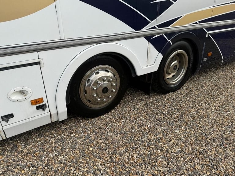2007 Iveco STRALIS 7 HORSE LEHEL HORSEBOX Diesel Automatic