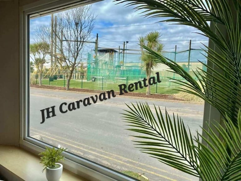 Caravan for sale. 8 berth 