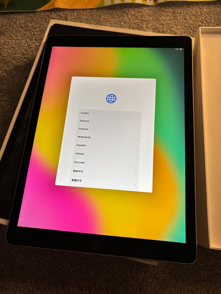 Apple iPad Pro 12.9” 2nd generation excellent condition 