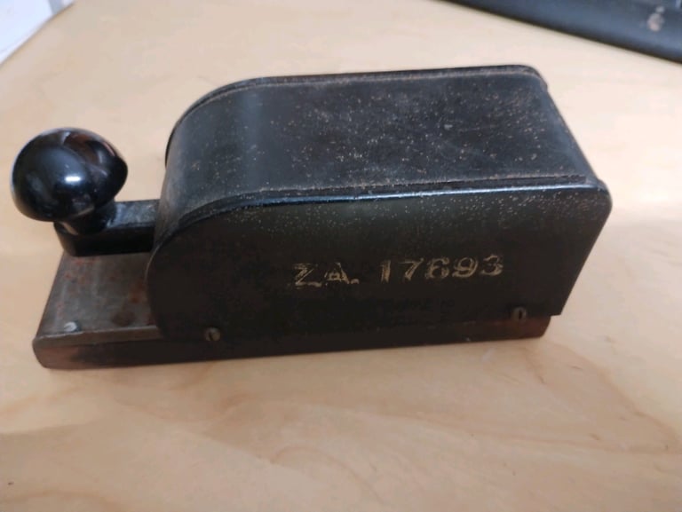 Ex WD Morse Key with metal case