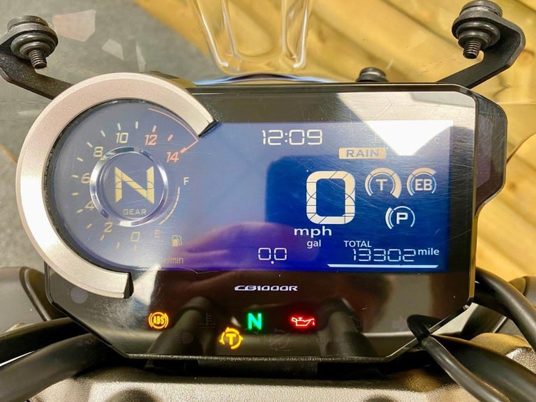 2018 HONDA CB1000R+ NEO SPORT CAFE, ONLY 13302 MILES, FSH, BIG SPEC and MINT! 