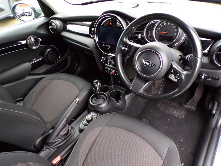 2021 MINI Hatch 5-Door Hatch One Classic HATCHBACK Petrol Automatic
