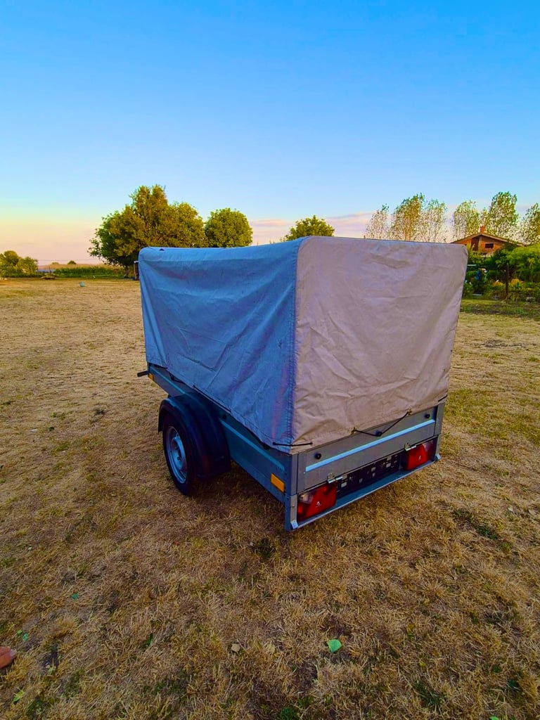 Car trailer