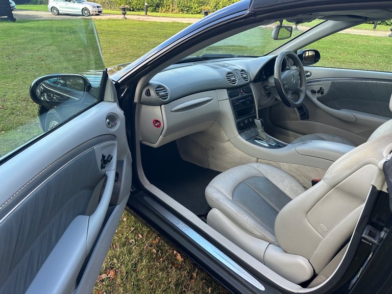 Mercedes-Benz, CLK, Convertible, 2003, Semi-Auto, 3199 (cc), 2 doors