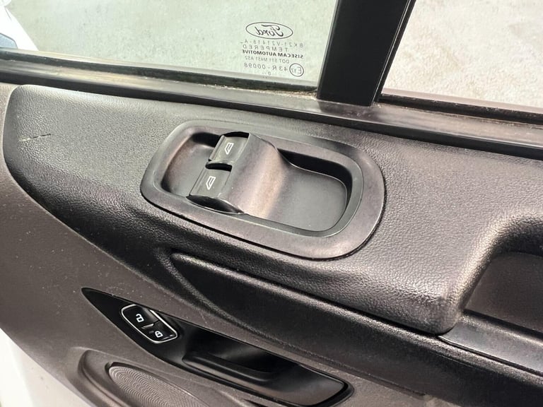 2021 Ford Transit Custom 2.0 300 EcoBlue Leader L1 H2 Euro 6 (s/s) 5dr Panel Van Diesel Manual