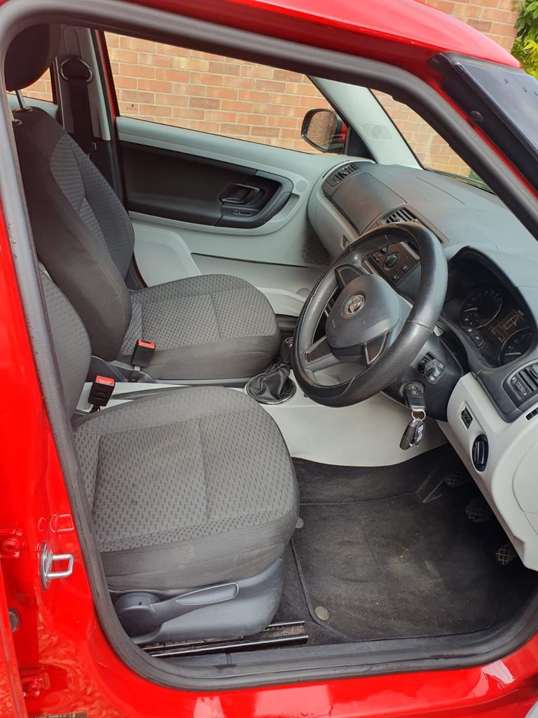 Skoda, FABIA, Hatchback, 2013, Manual, 1598 (cc), 5 doors