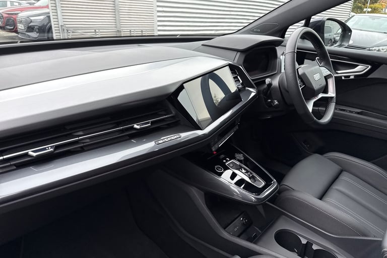 2024 Audi Q4 e-tron Q4 Sportback S line 45 e-tron  210,00 kW SUV ELECTRIC Automatic