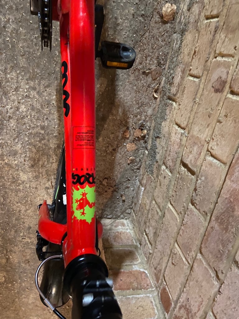 Frog 44 Red 16” pedal bike