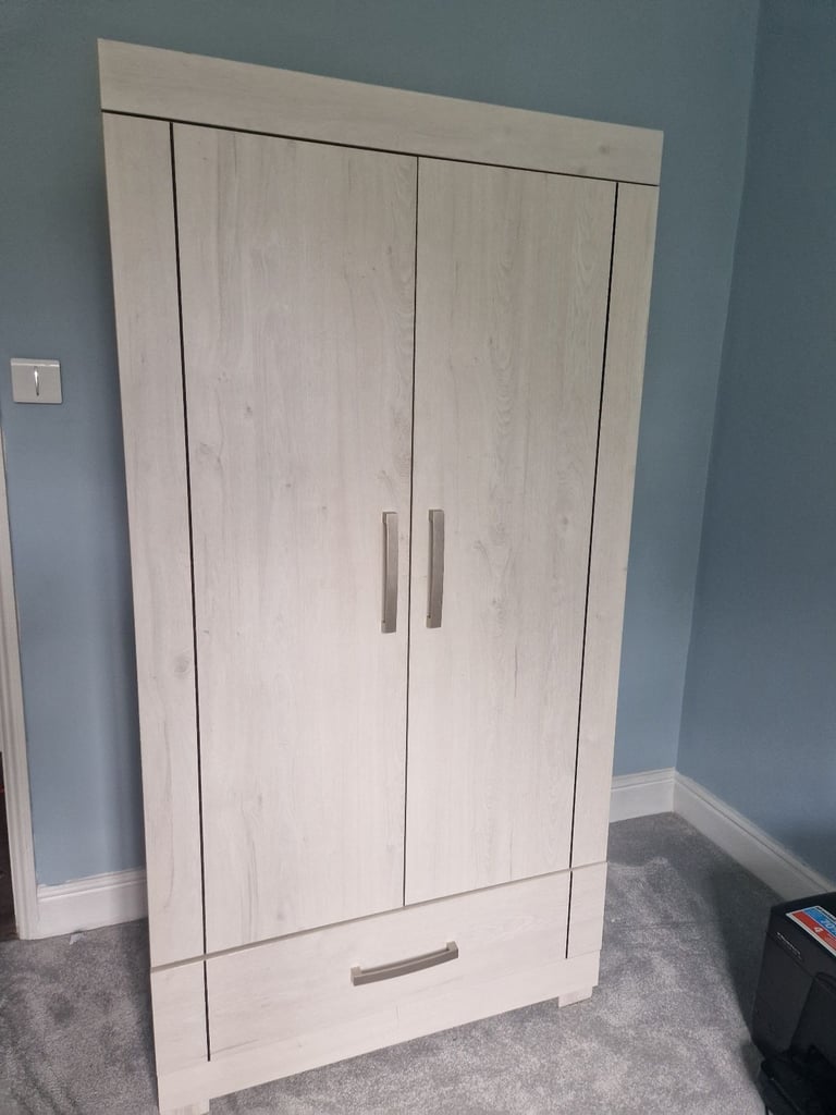 Nursery / kids wardrobe 