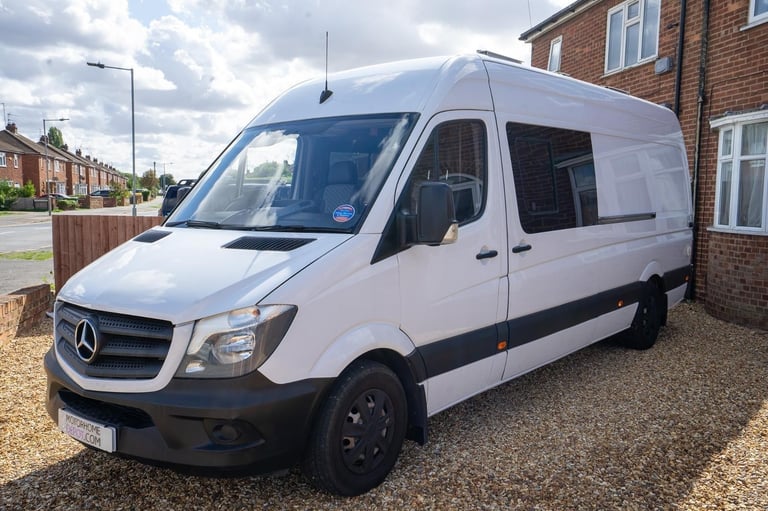 Mercedes Sprinter 313 CDi Campervan / Race Van - Shower Toilet Fixed Rear Bed,