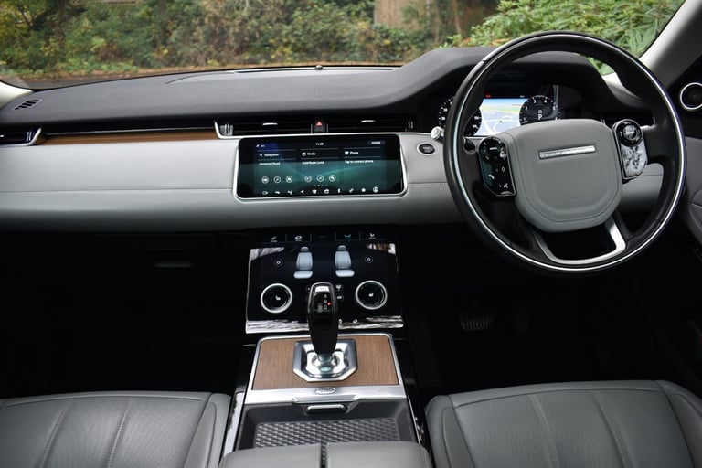 2020 Land Rover Range Rover Evoque HSE+Panoramic Roof Plus Much More!!! Estate Petrol Automatic