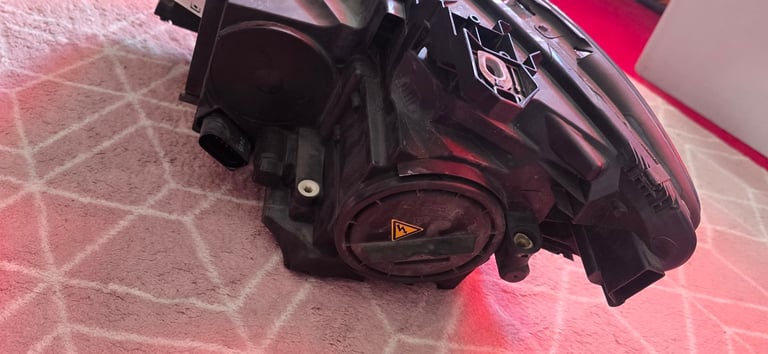 MERCEDES CLA HEADLIGHT DRIVERS SIDE XENON C117 2013