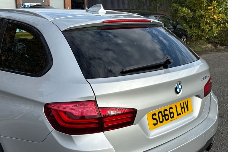 2016 BMW 5 Series 3.0 535d M Sport Touring Auto Euro 6 (s/s) 5dr Estate DIESEL Automatic