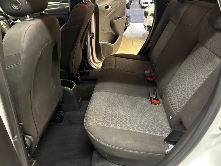 2018 Vauxhall Crossland X 1.6 Turbo D ecoTEC SE Euro 6 (s/s) 5dr HATCHBACK Diesel Manual