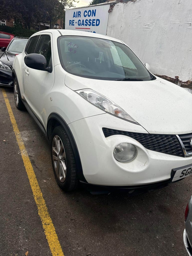 image for NISSAN JUKE 1.6 PETROL MANUAL BREAKING FOR PARTS