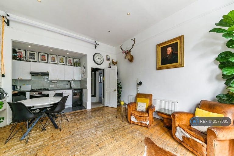 2 bedroom flat in Lancaster Road, London, W11 (2 bed) (#2577385)