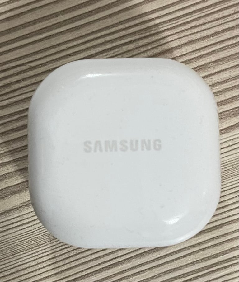 Samsung Galaxy bud pro 2 charging case