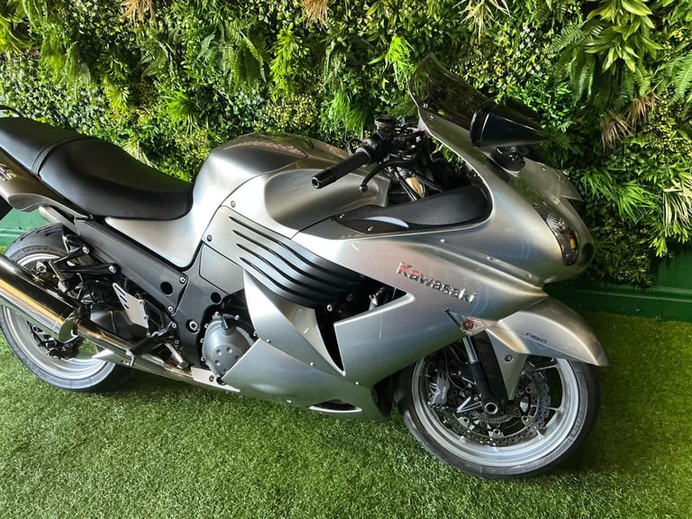 Kawasaki Zzr1400 free delivery 