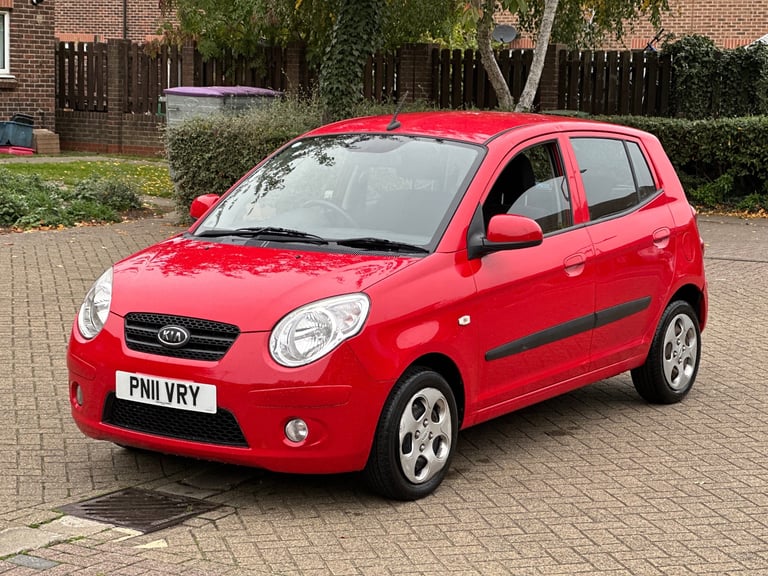 2011 KIA Picanto 2 Automatic 1.1L Petrol Full Kia Service History 1YR NEW MOT 44,000 Mileage 1 OWNER