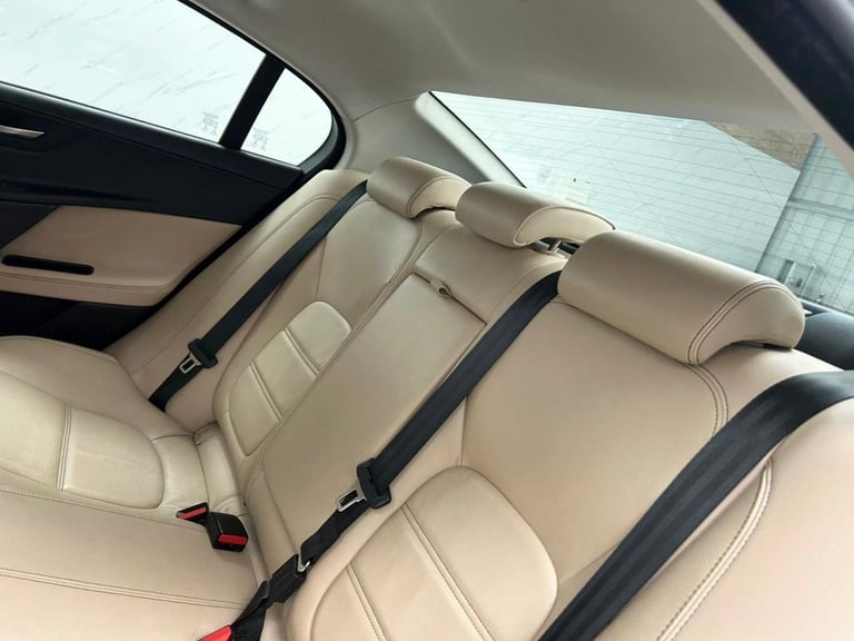 2016 Jaguar XE 2.0d Prestige Saloon 4dr Diesel Auto Euro 6 (s/s) (180 ps) F/S/H Saloon Diesel Aut...