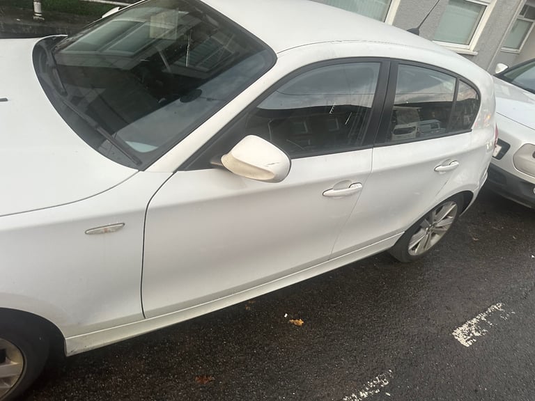 BMW, 1 SERIES, Hatchback, 2010, Manual, 1995 (cc), 5 doors