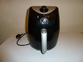 Air Fryer Compact Size Little Used ( NO TEXTS PLEASE ) 