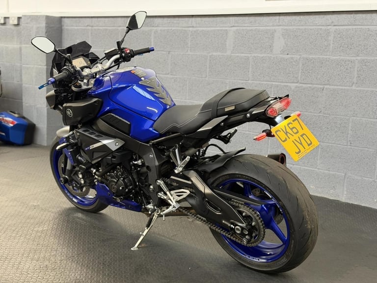 2018 Yamaha MT-10 1000 Hyper-naked Petrol Manual Euro 4 (160 ps)