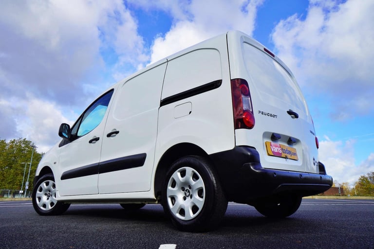 2018 Peugeot Partner 1.6 Partner Professional L1 Blue HDi + EURO 6 Panel Van Diesel Manual