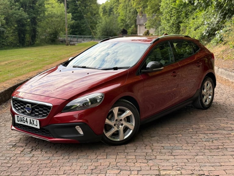 2014 Volvo V40 Cross Country 1.6 D2 Lux Powershift Euro 5 (s/s) 5dr HATCHBACK Diesel Automatic