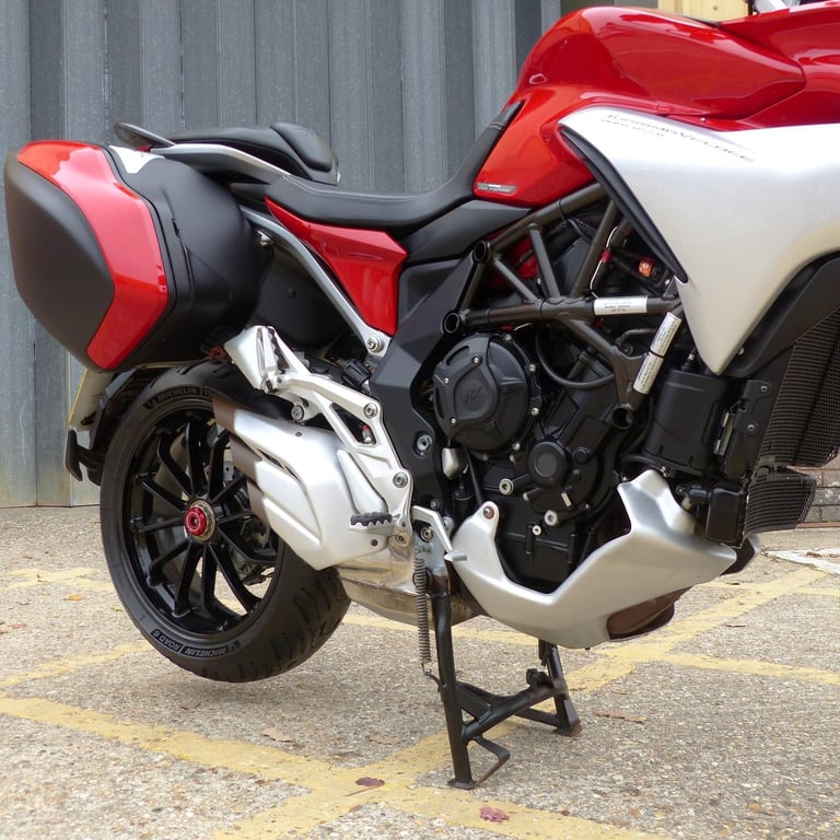 2018 MV AGUSTA TURISMO VELOCE 800 LUSSO – STUNNING, FSH, EXCELLENT CONDITION